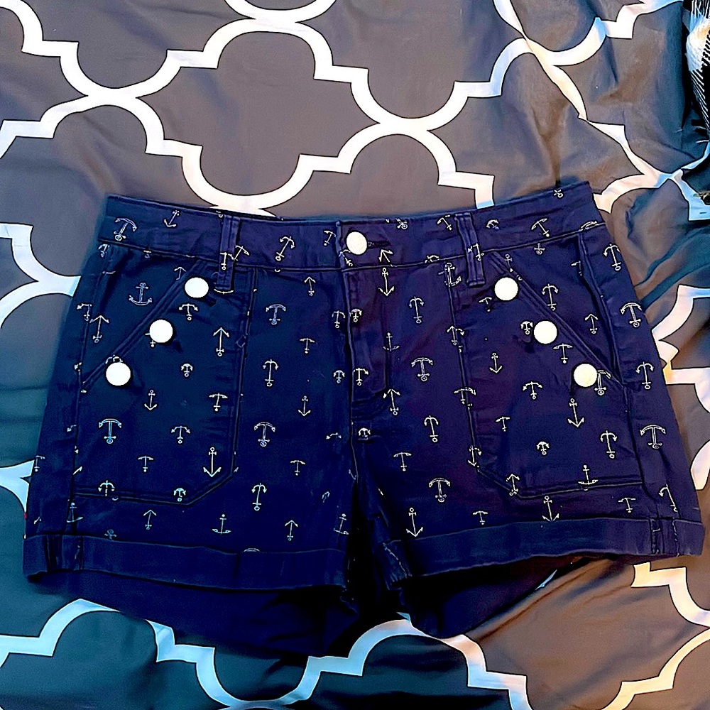 Levi’s anchor Jean shorts